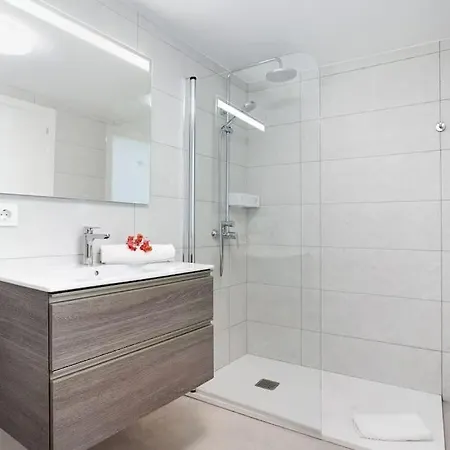 Jarea Private Pool By Holidays Κοραλέχο